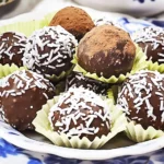 Baileys-Chocolate-Truffles-No-Bake-Irish-Cream-Treats-Recipe
