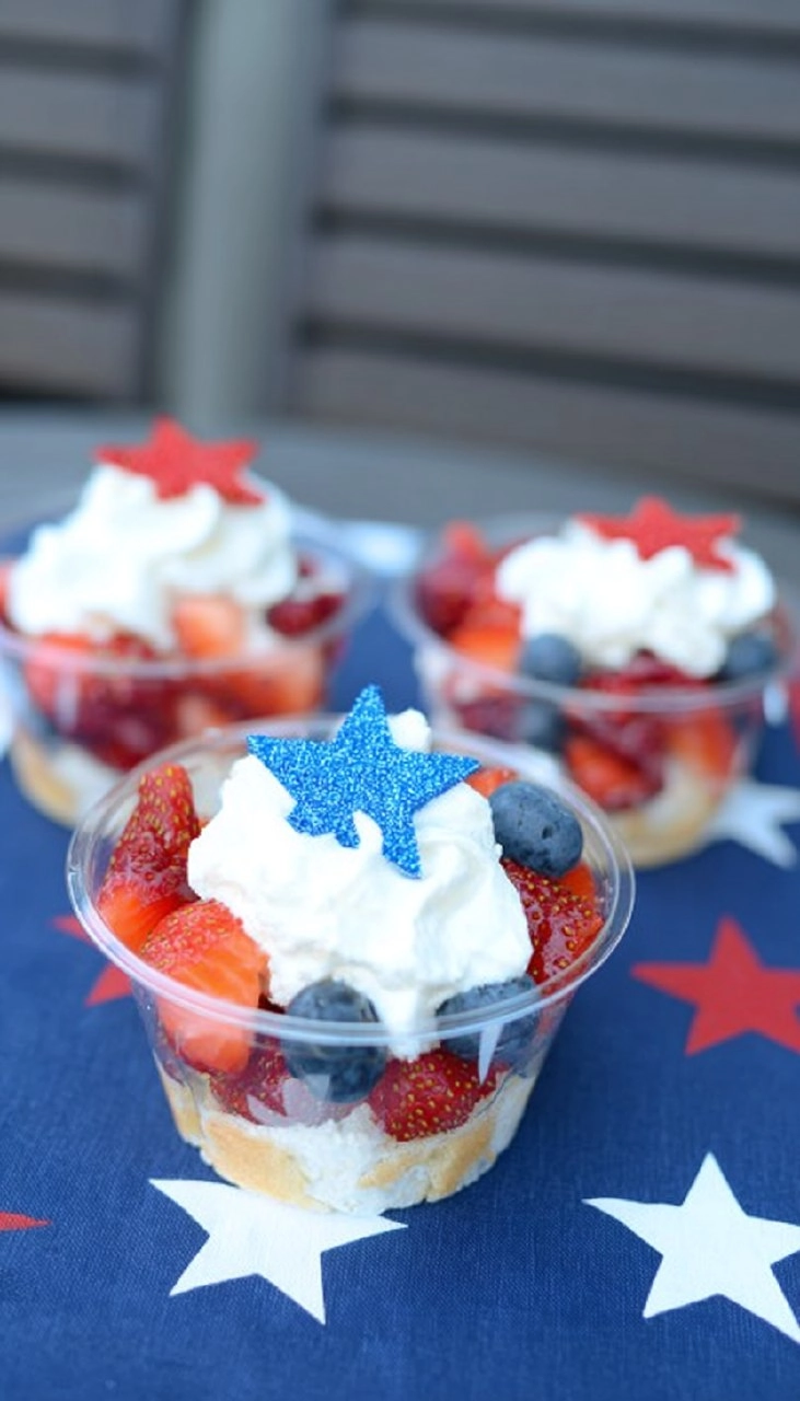 Fourth of July Mini Shortcake Cups