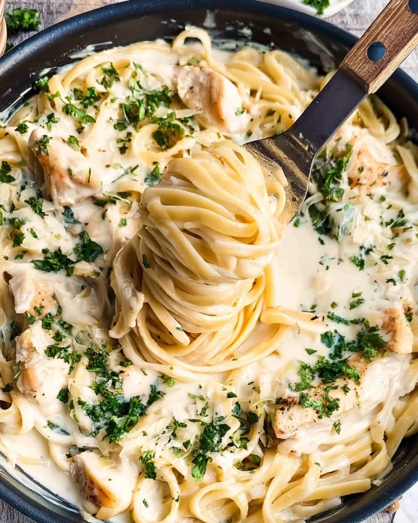 Creamy-Chicken-Alfredo-30-Minute-Restaurant-Style-Pasta-Dinner-Recipe